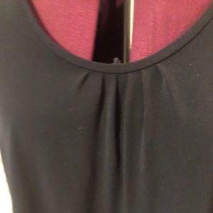 Black sleeveless shell (item#16)